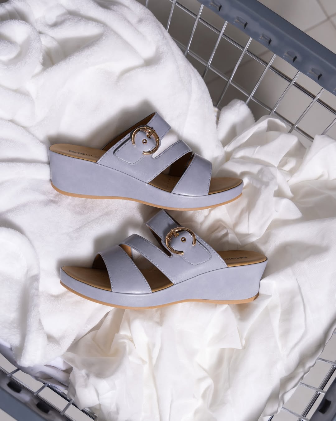 Indira Light Blue Smooth