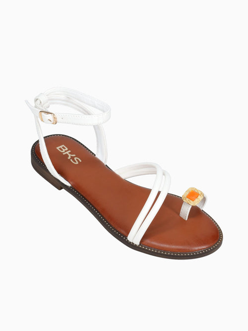 Yazmine White Smooth White / 5 / M