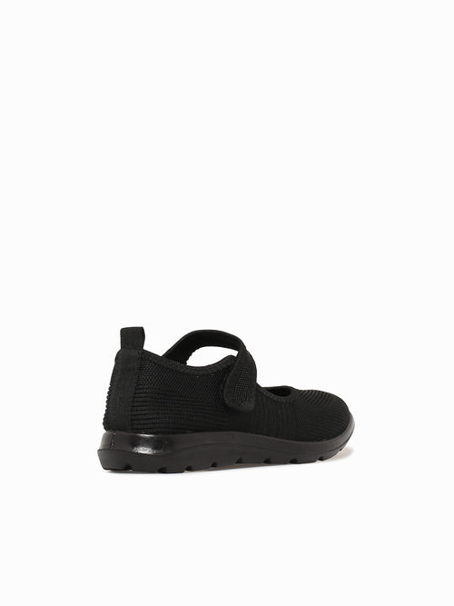 Gena Black Knit Black / 5 / M