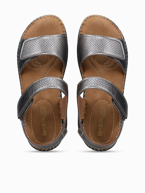 Dorotea Pewter Metallic Pewter / 5 / M