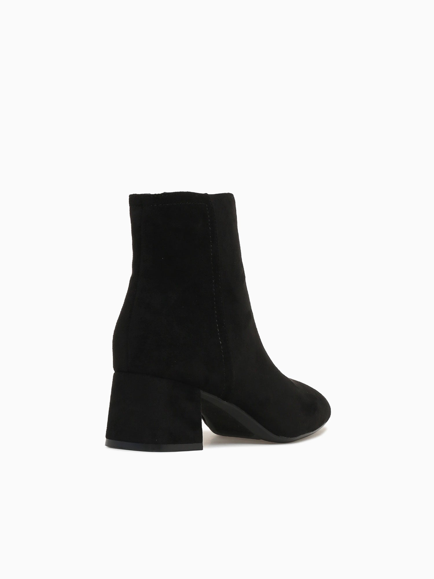 Nebula Black Soft Black / 5 / M