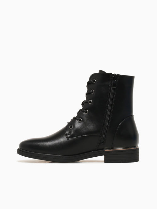 Lunar Black Smoth Black / 5 / M