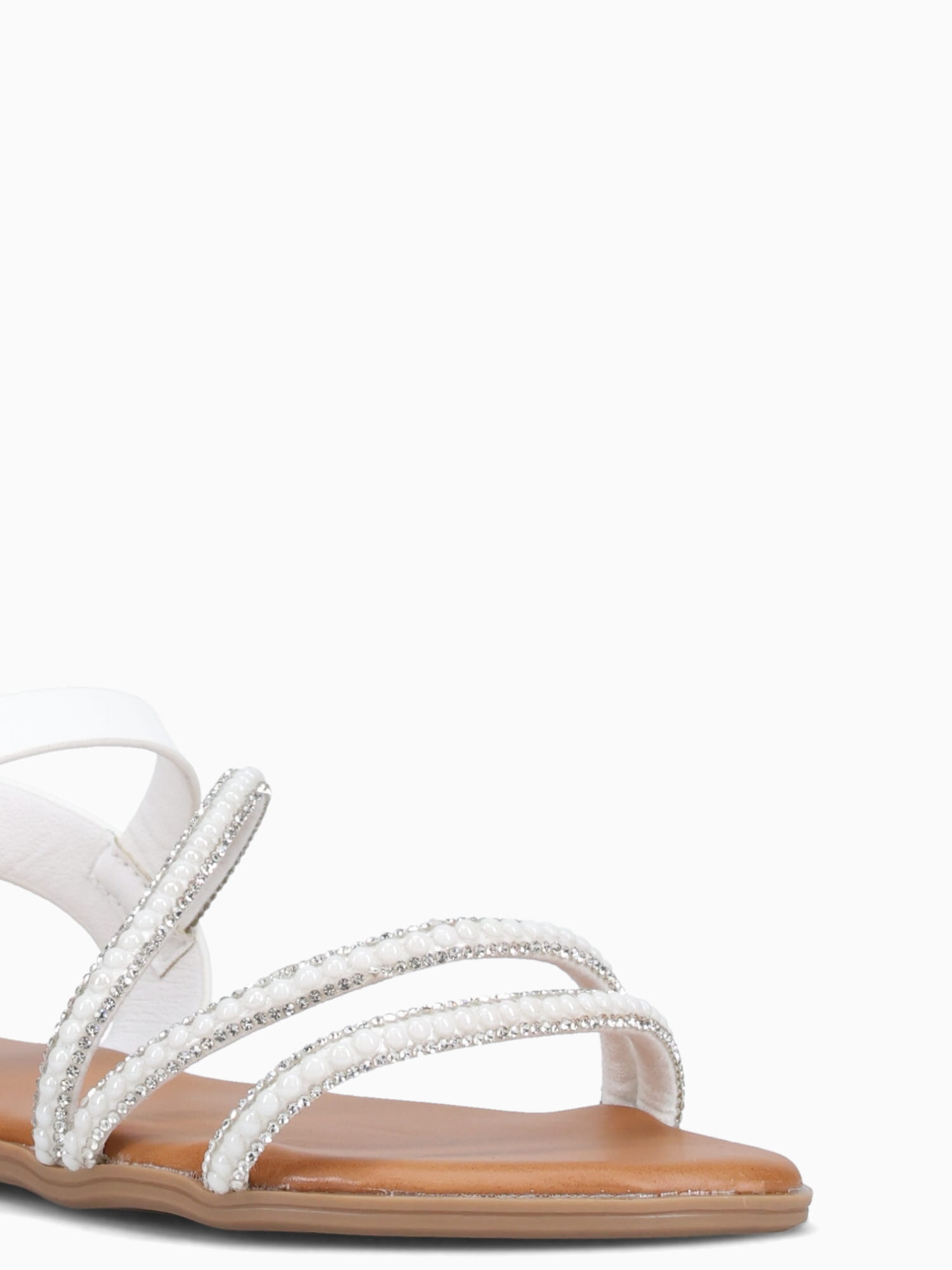 Tara White White / 1 / M