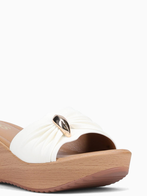 Diana Cream Smooth Beige / 5 / M