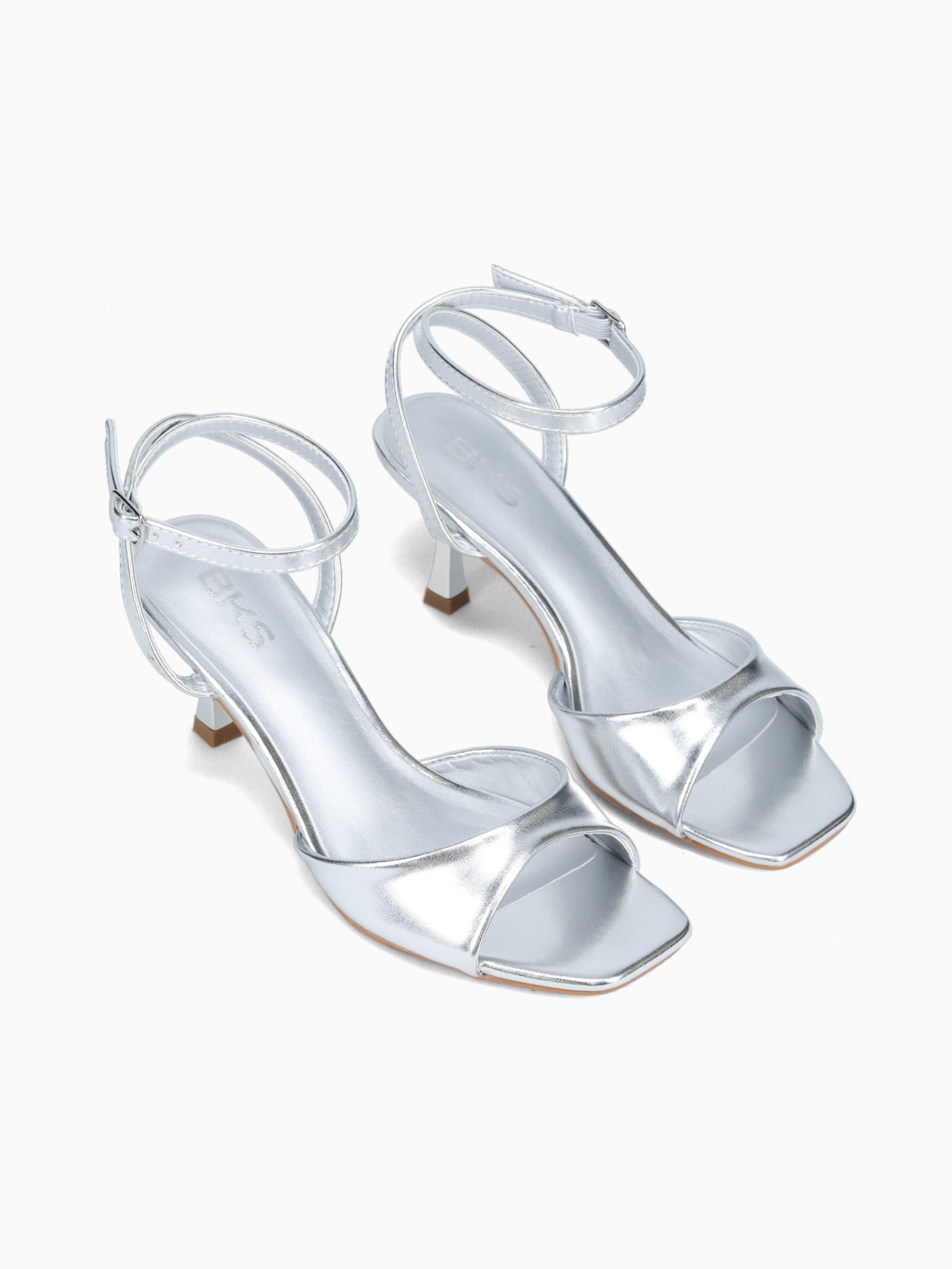 Maelie Silver Metallic Silver / 5 / M