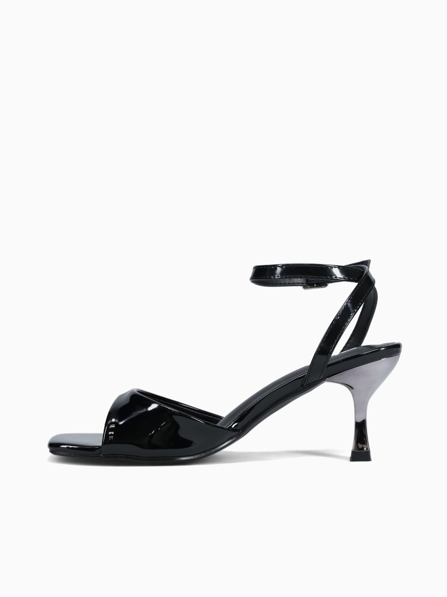 Maelie Black Patent Black / 5 / M