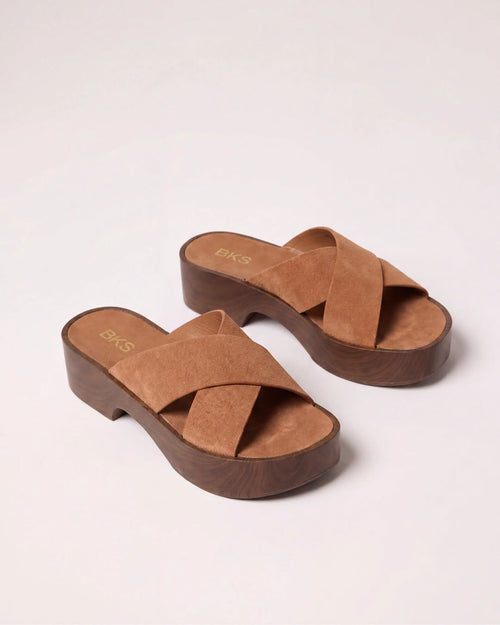 Moma Camel Suede