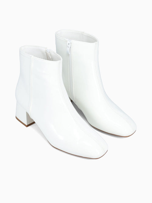 Nebula White Patent White / 5 / M