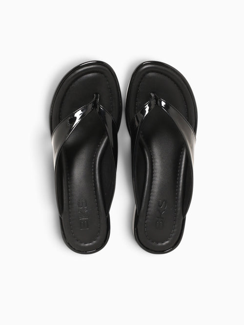 Ellen Preto Verniz Black / 5 / M