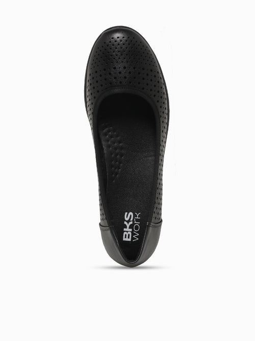 Nereida Black Smooth Black / 5 / M