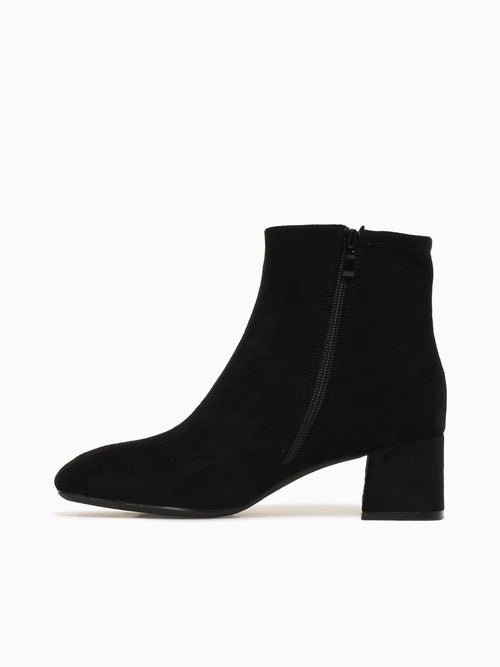 Nebula Black Soft Black / 5 / M