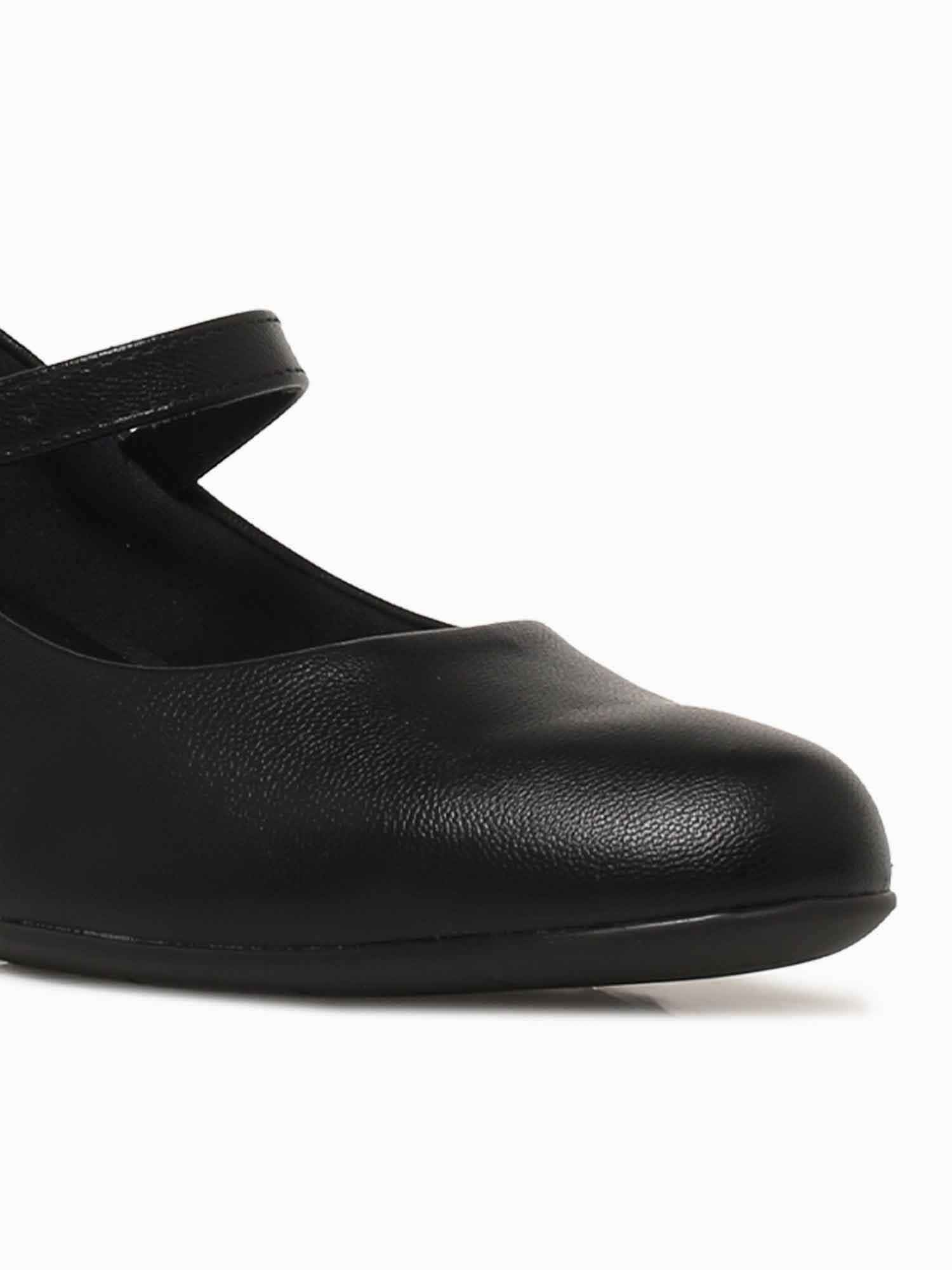 Priscilla Preto Smooth Black / 5 / M