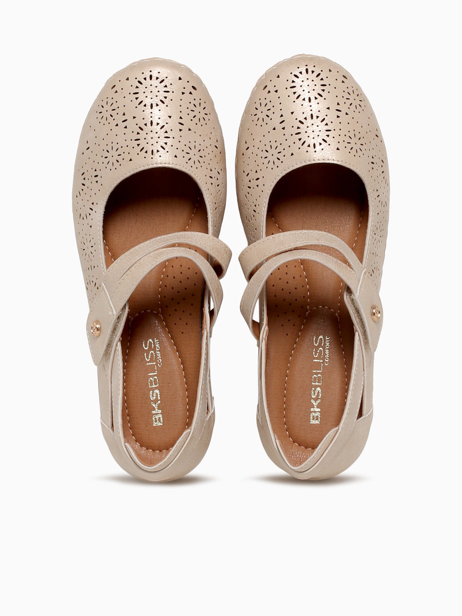 Itzel Light Gold Smooth Gold / 5 / M