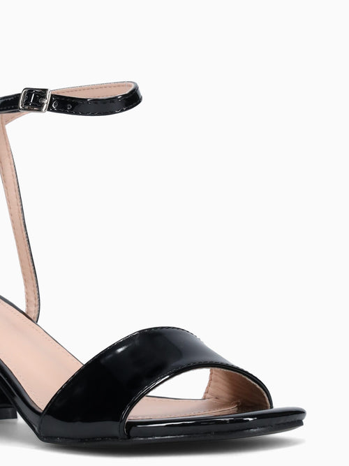 Antonia Black Patent Black / 5 / M