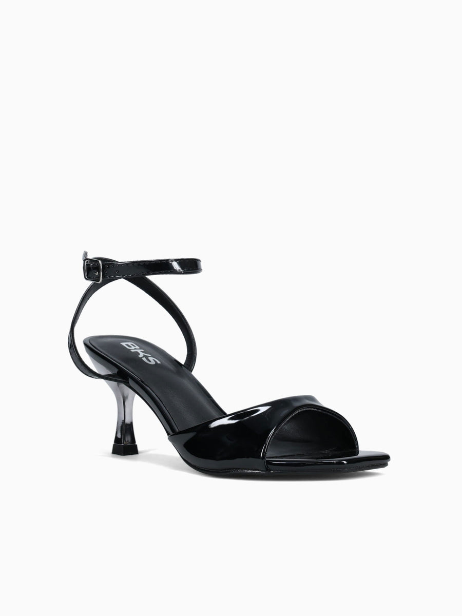 Maelie Black Patent Black / 5 / M