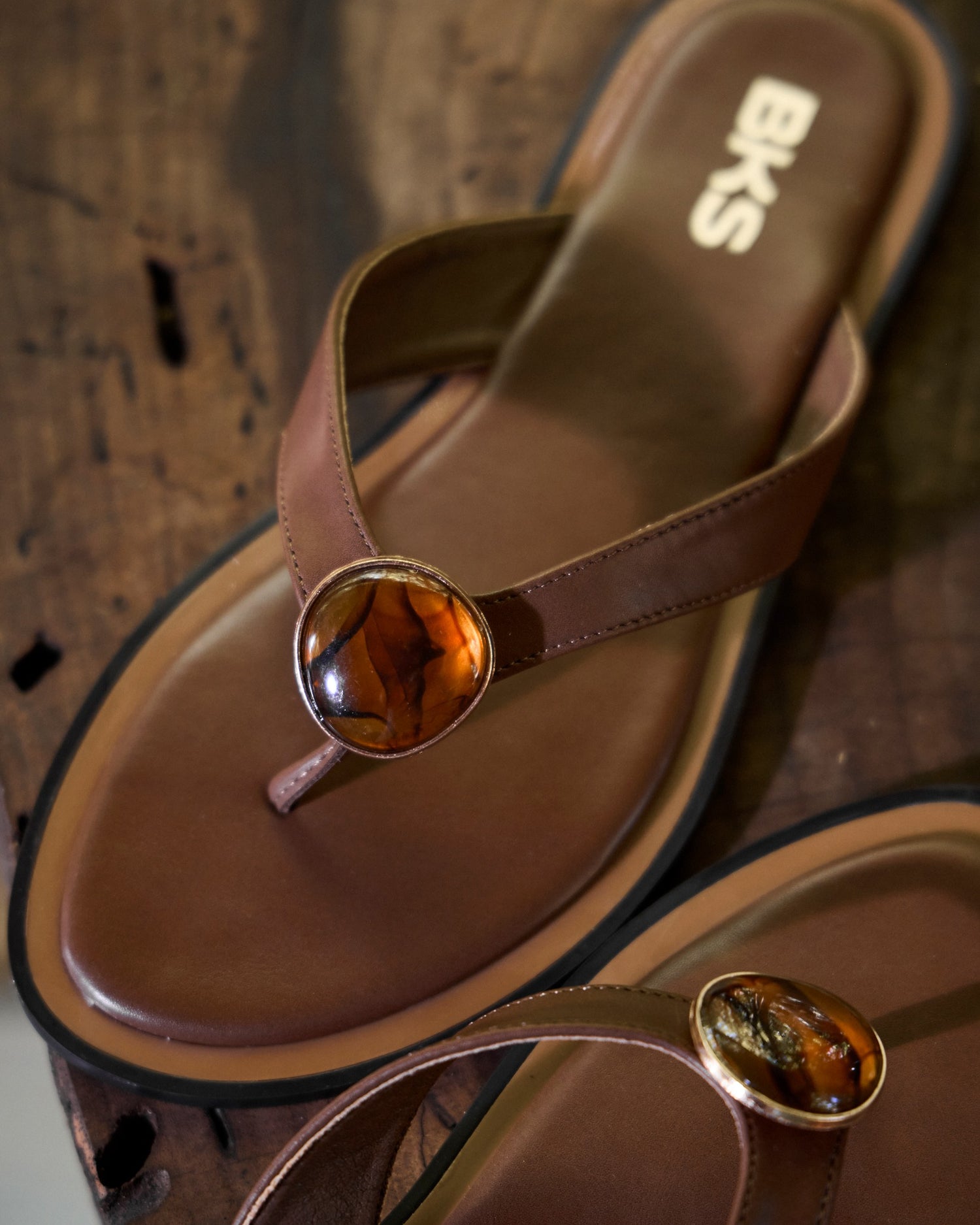 Thiana Camel Smooth