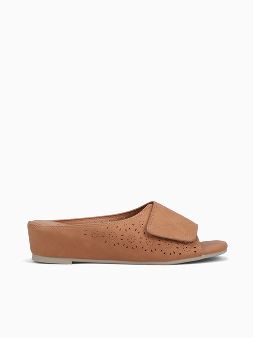 Briella Brown Smooth Brown / 5 / M