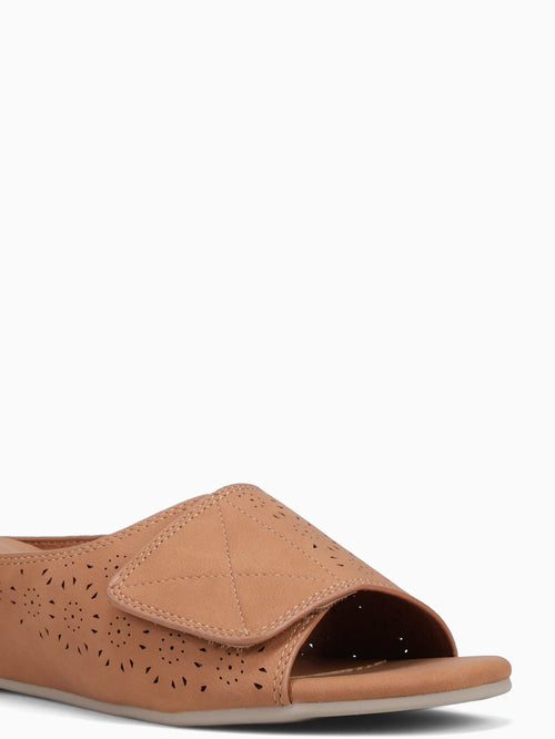 Briella Brown Smooth Brown / 5 / M