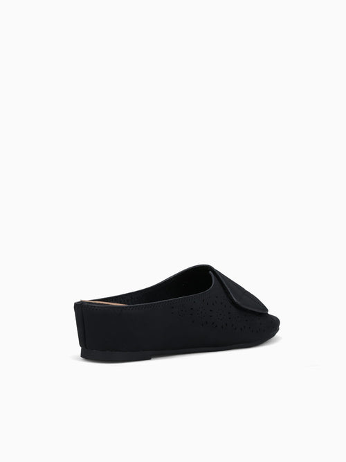 Briella Black Smooth Black / 5 / M
