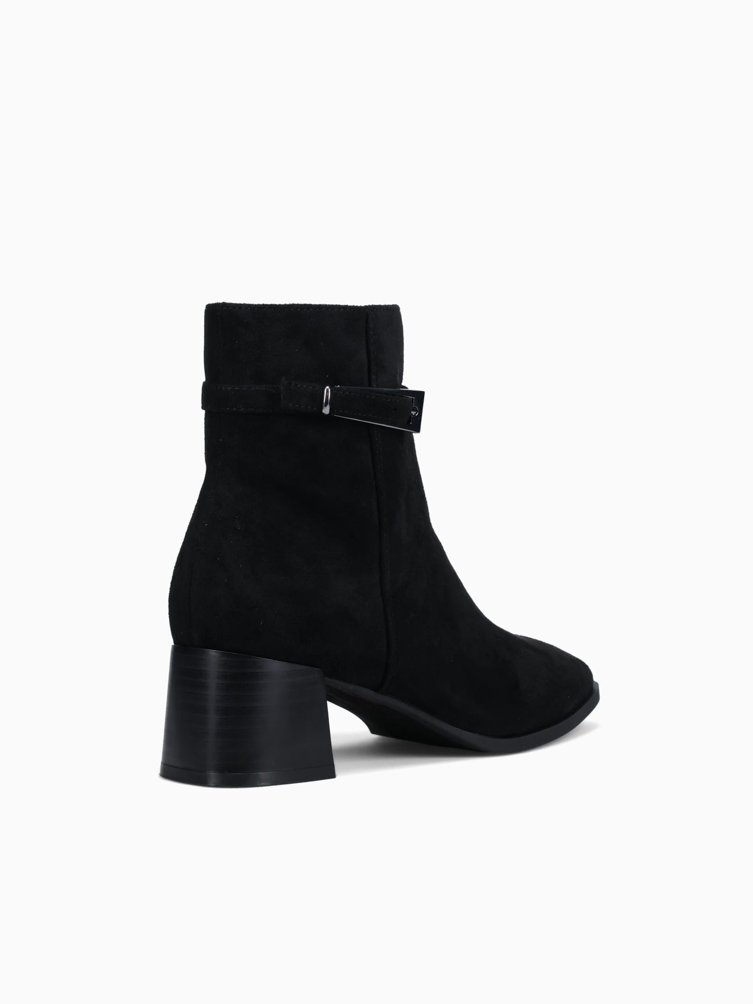 Arlene Black Suede Black / 5 / M