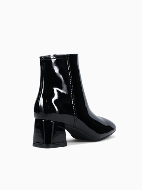 Nebula Black Patent Black / 5 / M
