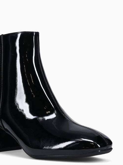 Nebula Black Patent Black / 5 / M