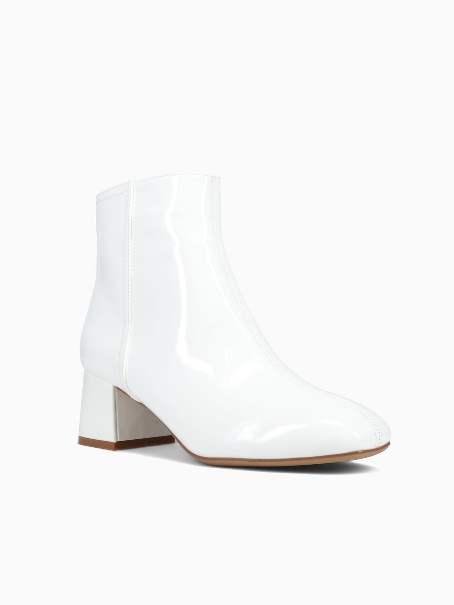 Nebula White Patent White / 5 / M