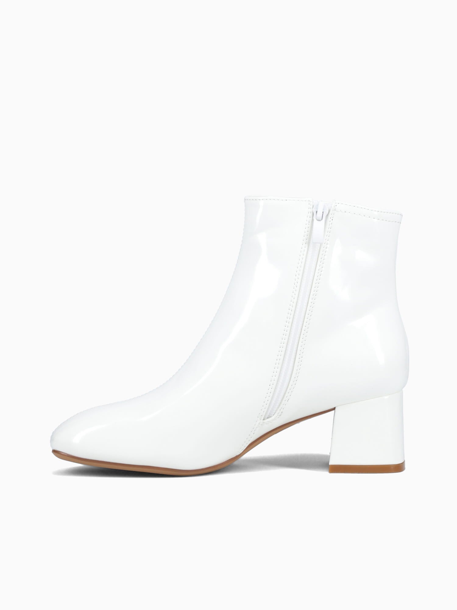 Nebula White Patent White / 5 / M