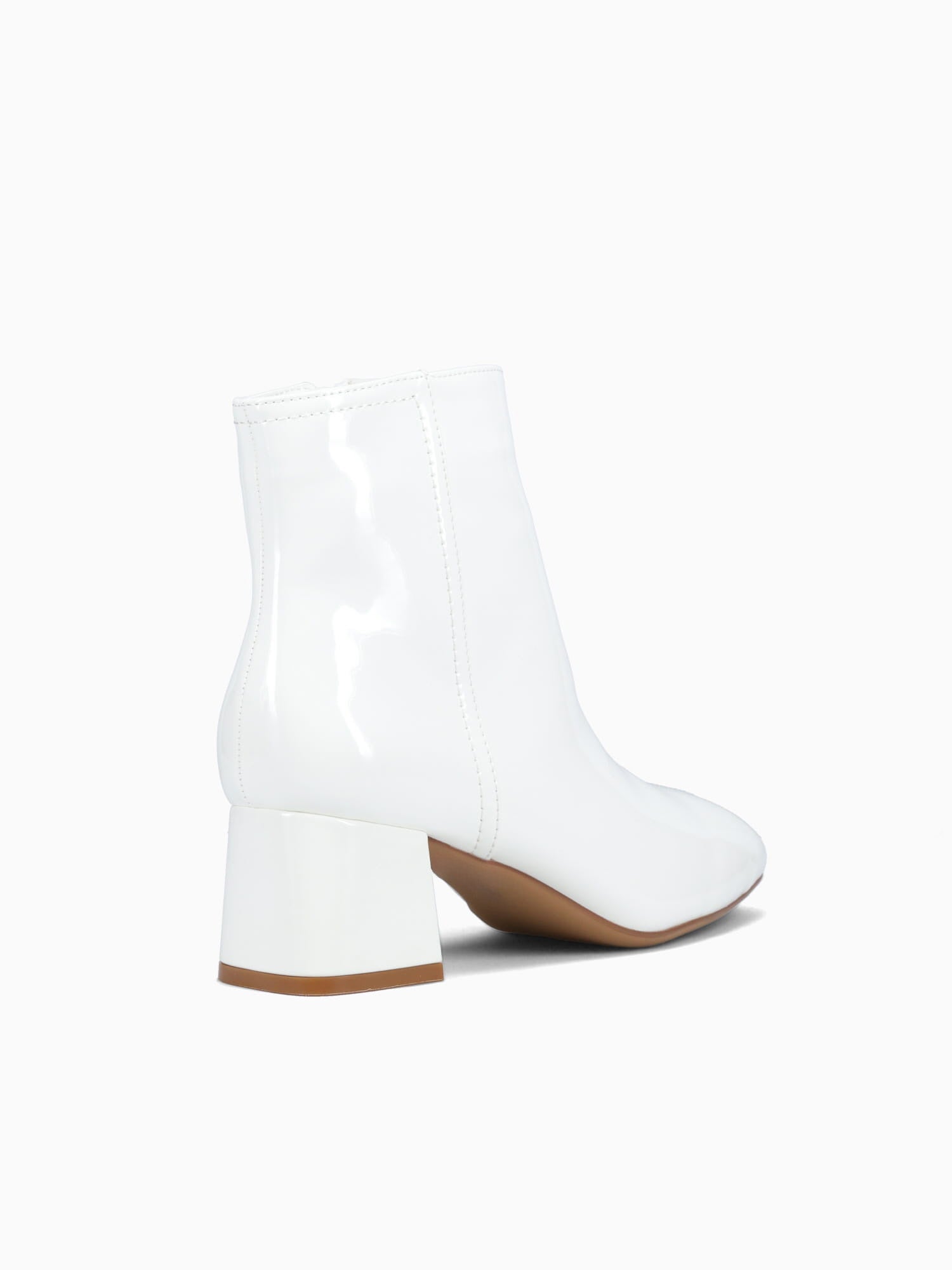Nebula White Patent White / 5 / M