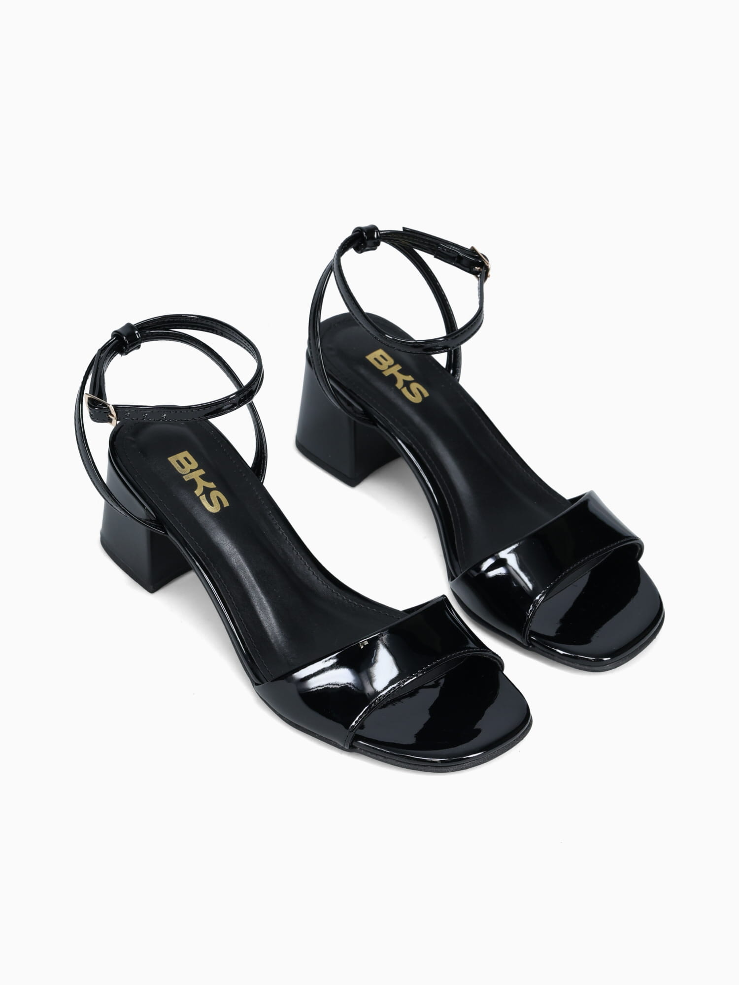 Celie Black Patent Black / 5 / M