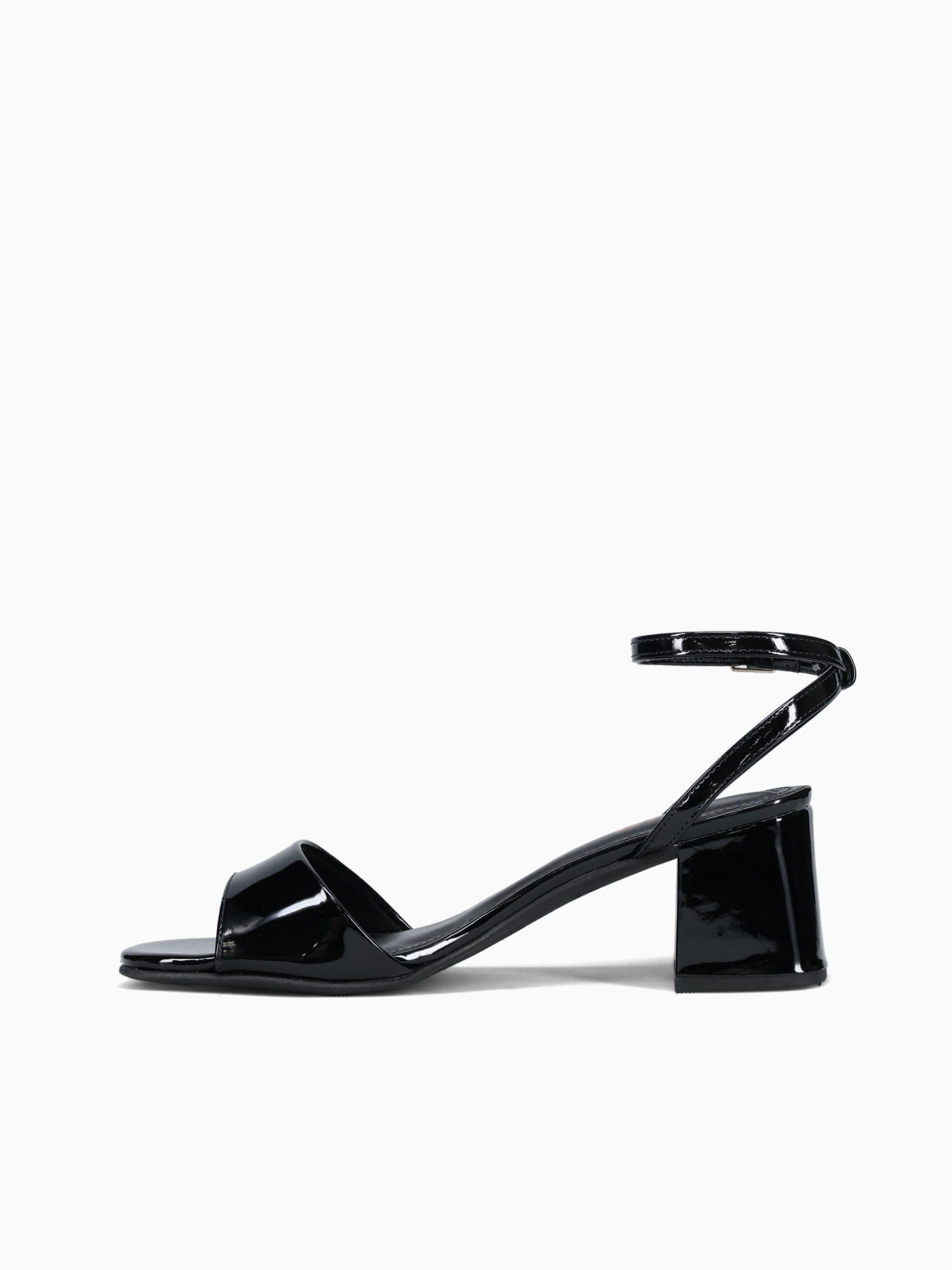 Celie Black Patent Black / 5 / M