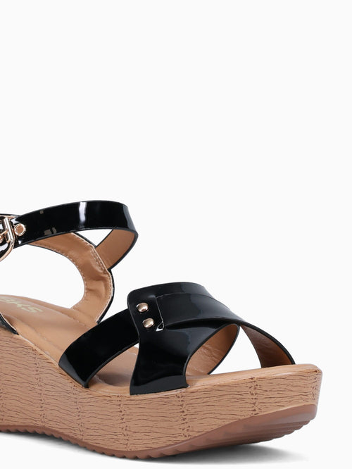 Novaria  Black Patent Black / 5 / M