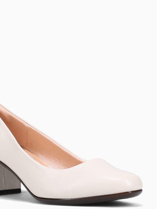 Claudette Off White Napa Off White / 5 / M